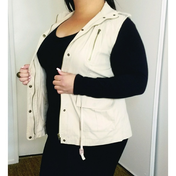 Jackets & Blazers - Beige vest